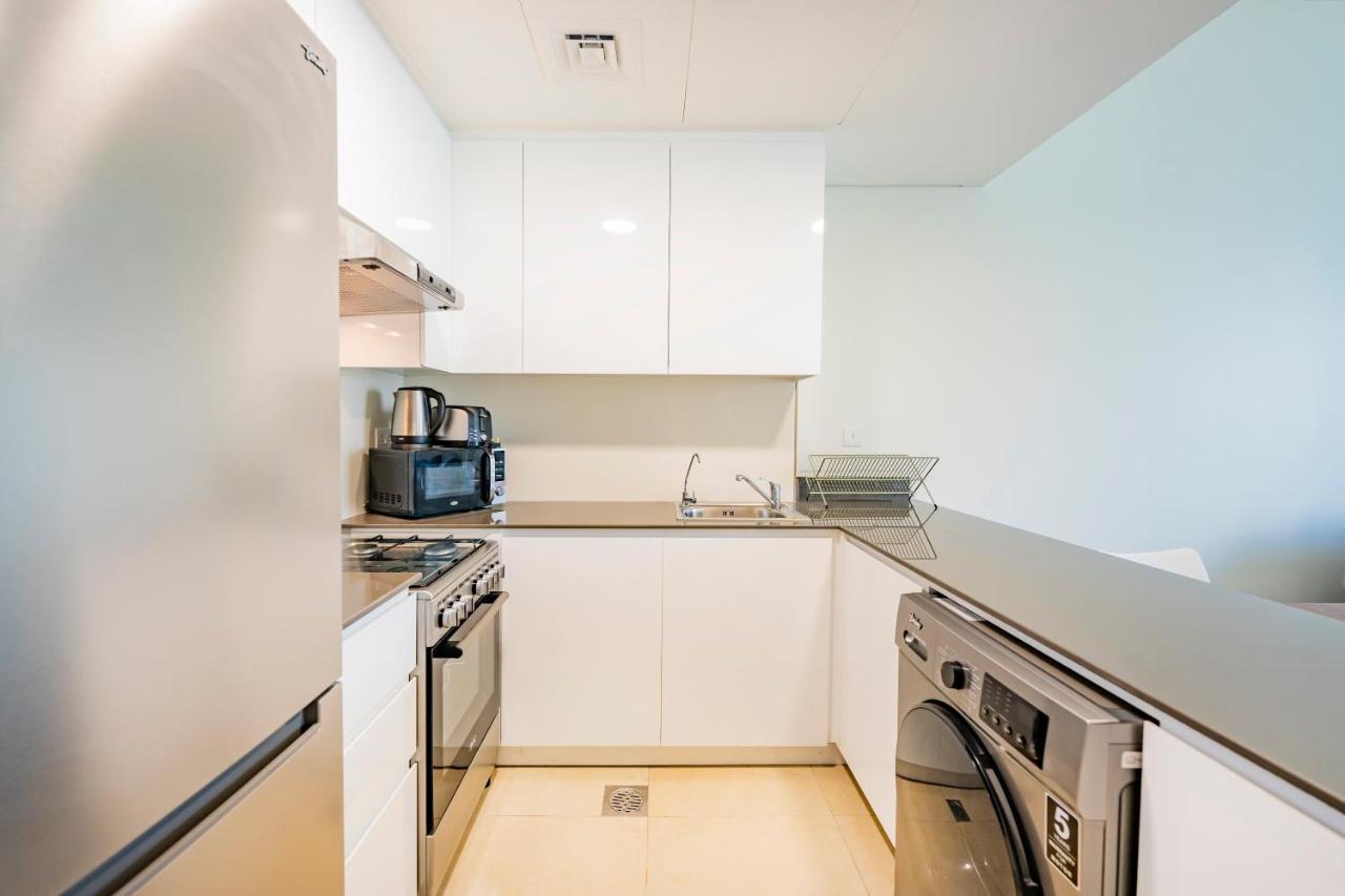 Expo Village Serviced Apartments Дубай Экстерьер фото